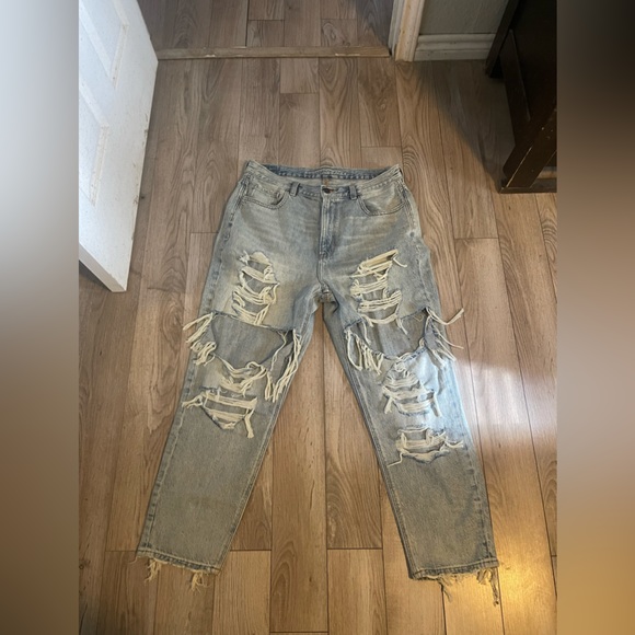 American Eagle distressed mom jeans - Picture 1 of 6